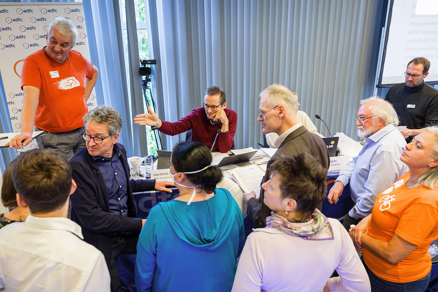 Diskussionen ADFC-TourGuide-Ausbildung BHV-Delegierte diskutieren miteinander.